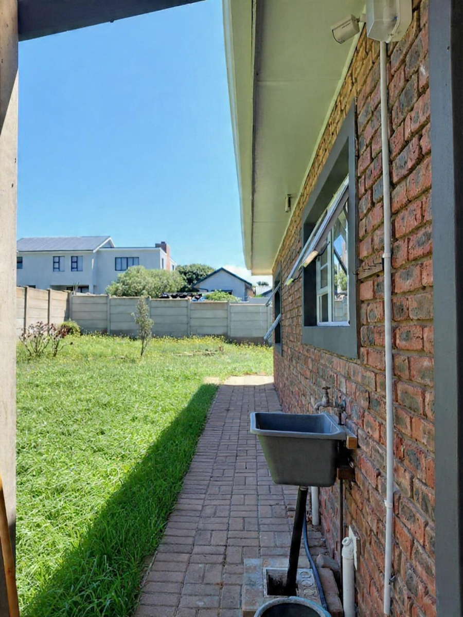 3 Bedroom Property for Sale in Stilbaai Wes Western Cape